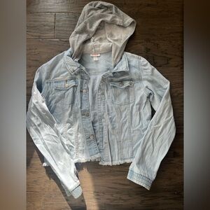 Girls’ Light Wash Hooded Denim Jacket